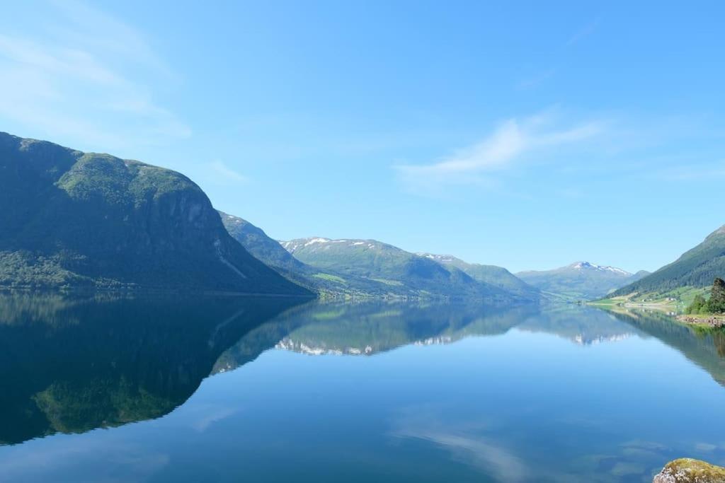 Apartment With Lake View In Jolster Årdal Екстериор снимка