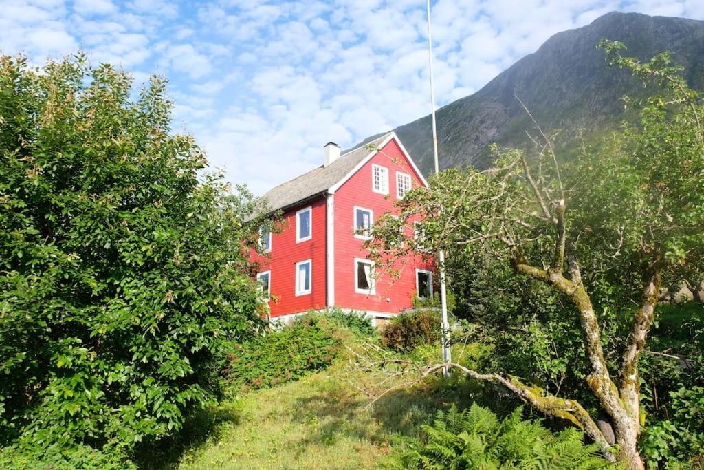 Apartment With Lake View In Jolster Årdal Екстериор снимка