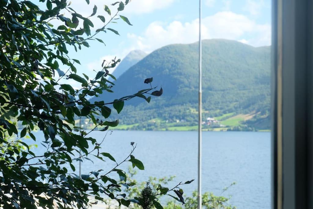 Apartment With Lake View In Jolster Årdal Екстериор снимка